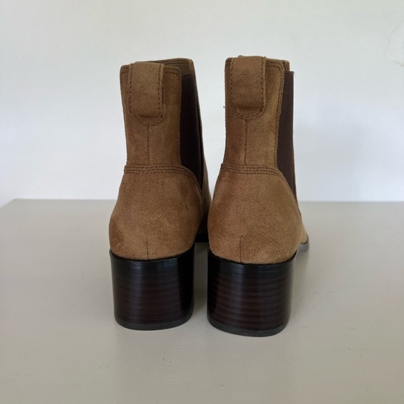 J. Crew Factory Sueded Chelsea Boots in Rich Coffee Brown, size 9.5 - Picture 4 of 12